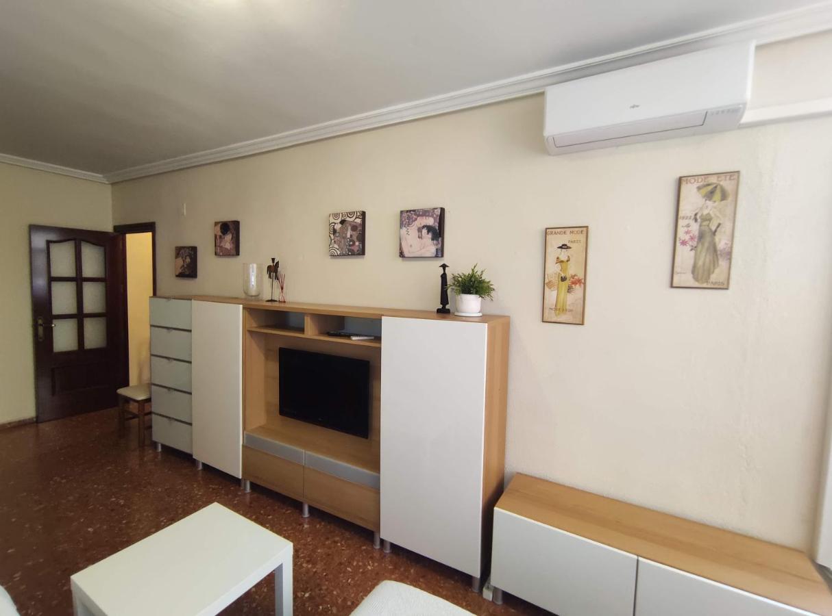 Апартаменты Amplio Piso Junto A Playa Victoria Кадис Экстерьер фото